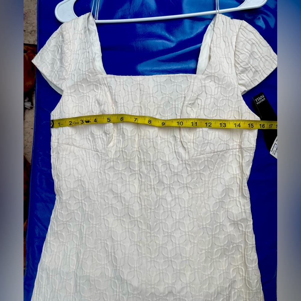 NWT ADRIANNA PAPELL Size 4 off white - Picture 11 of 15